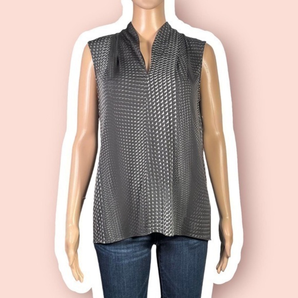 Tahari Gray Funky Print Sleeveless V-Neck Top Size Small - "Luella"